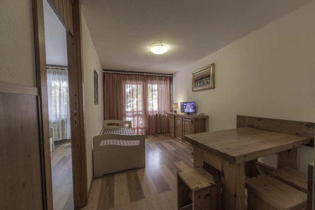 Residence Petit Tibet ブレウイル・チェルヴィナイア エクステリア 写真